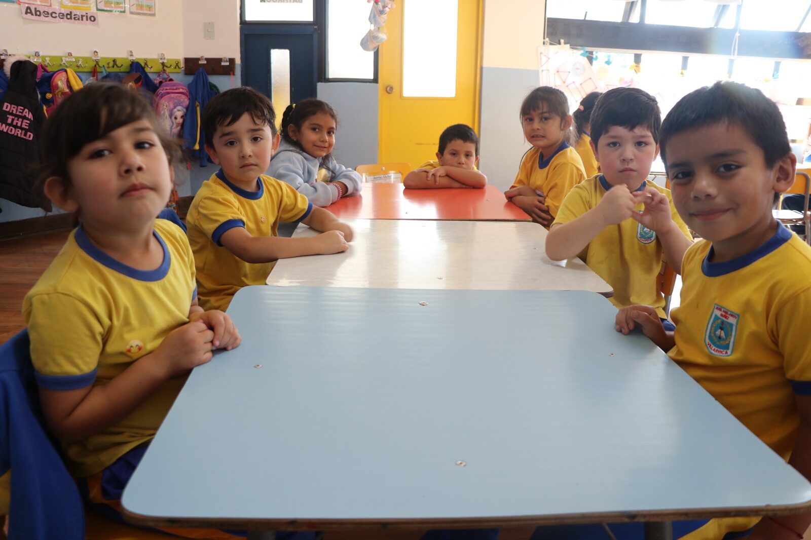 Estudiantes Escuela José Abelardo Nuñez