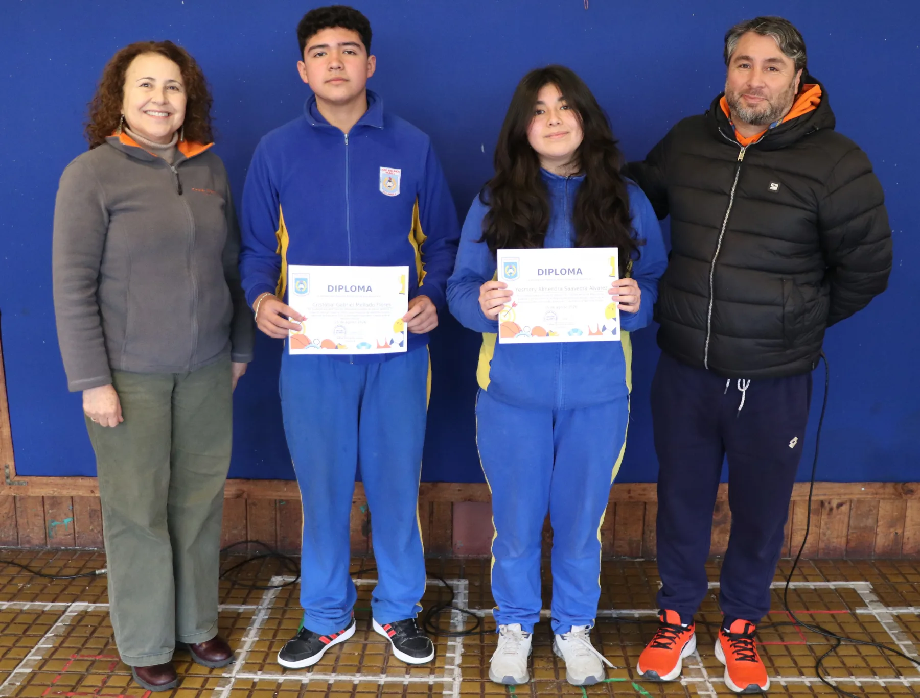 Tres estudiantrs de la escuela al Nacional