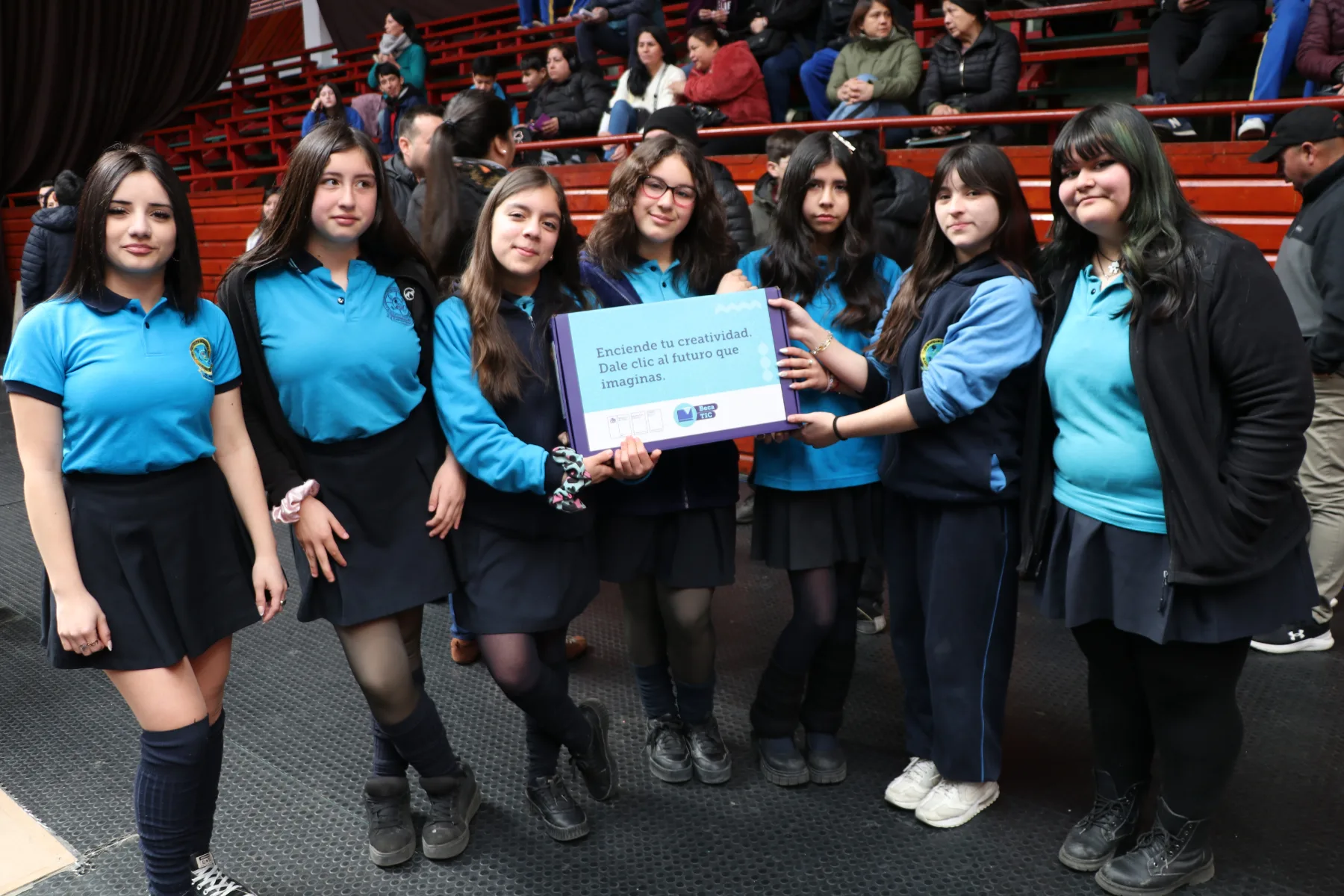 Estudiantes del Liceo Bicentenario Artistico AGB