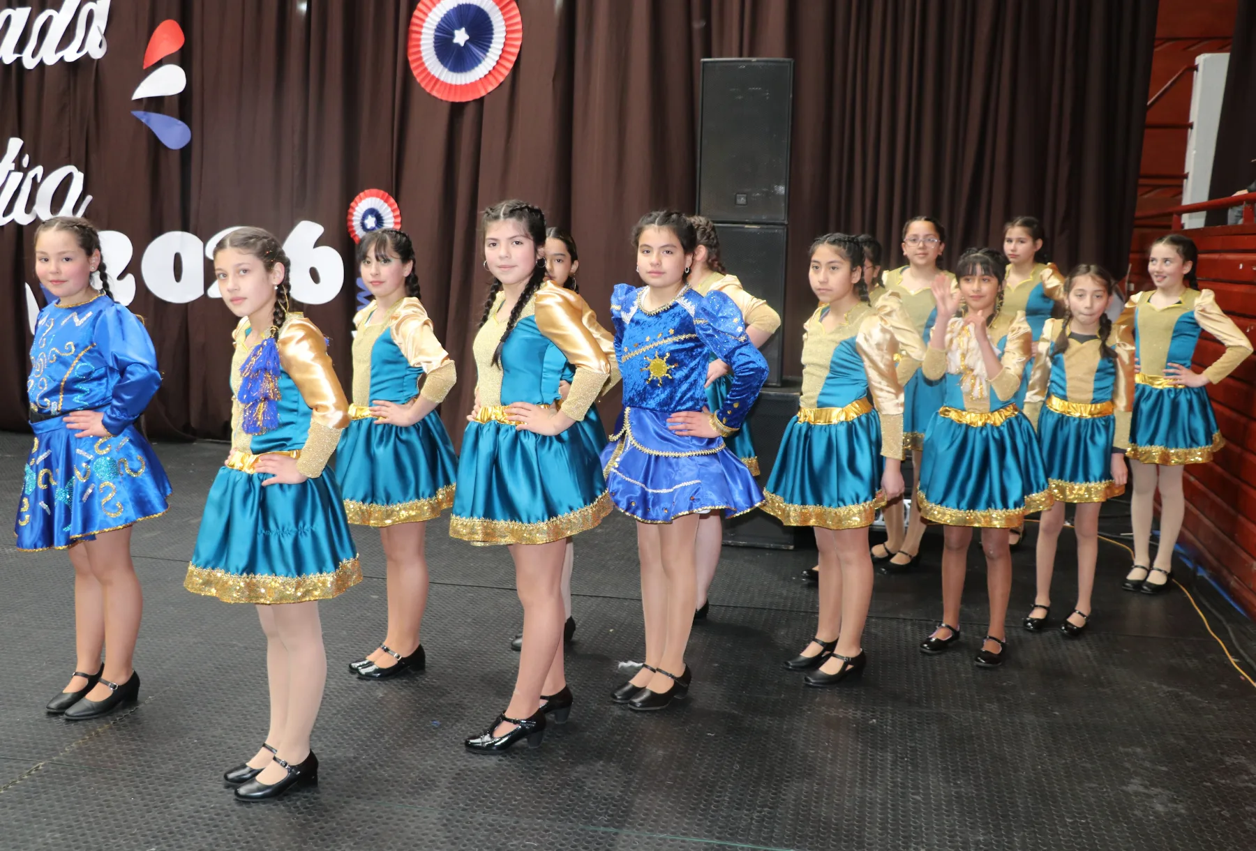 Los Caporales tambiéwn se hicieron presentes en la velada