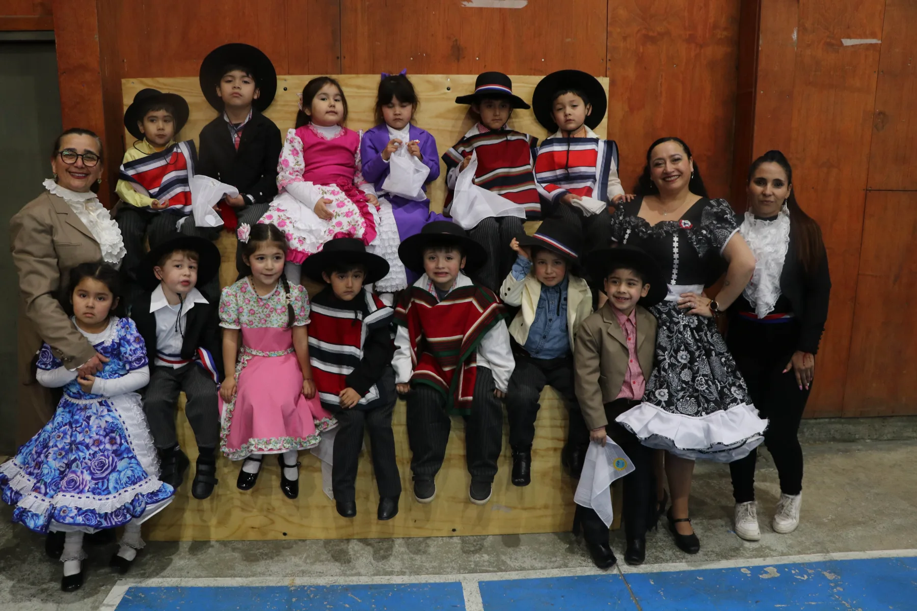 Niños y niñas de  NT1 bailaron en la actividad