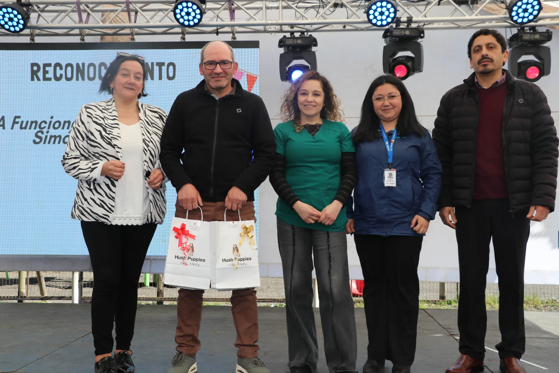 Reconocimiento a las redes de apoyo al establecimiento